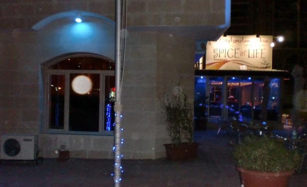Spice Hotel Koeweit Buitenkant foto